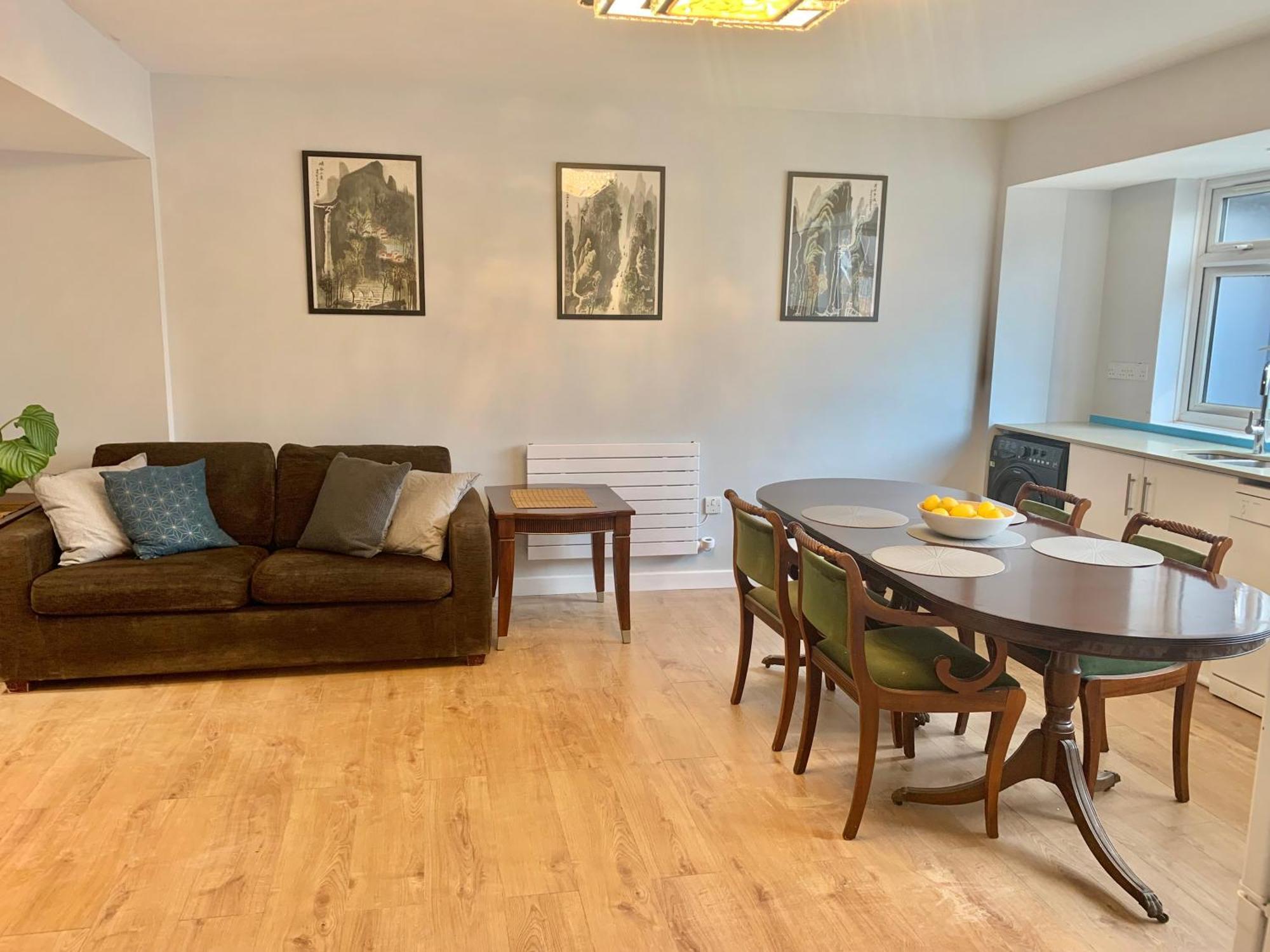 4 Bedroom Flat In Kensington - West *