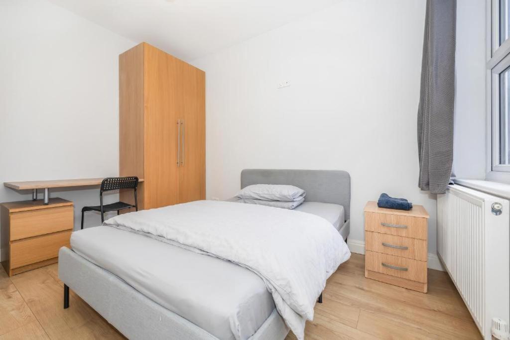 Apartment 4 Bedroom Flat In Kensington - West London